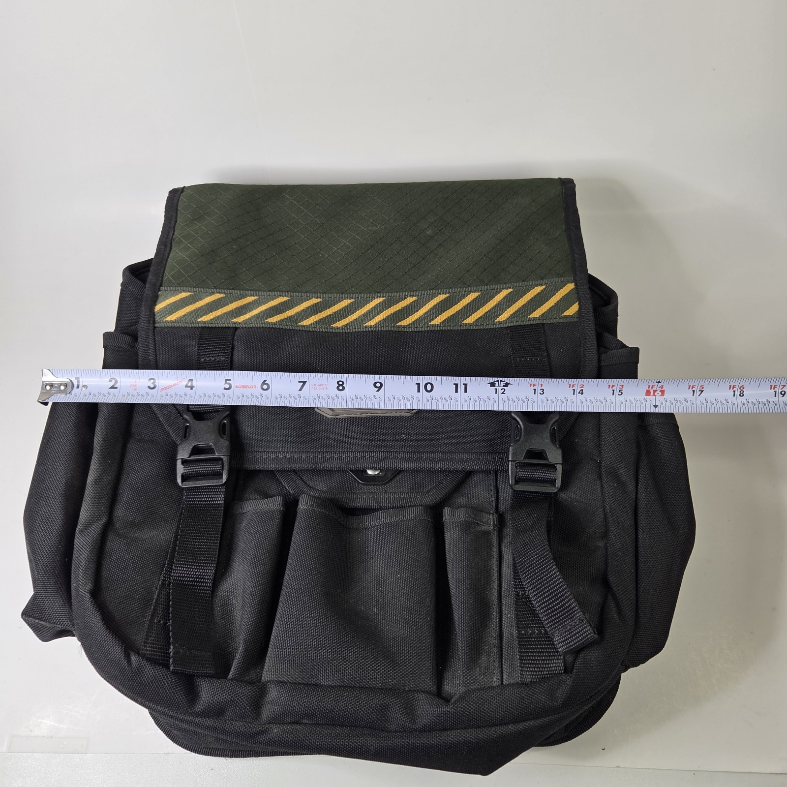 Duluth Trading Co Electrician Tool Laptop Storage Shoulder Bag Black Green