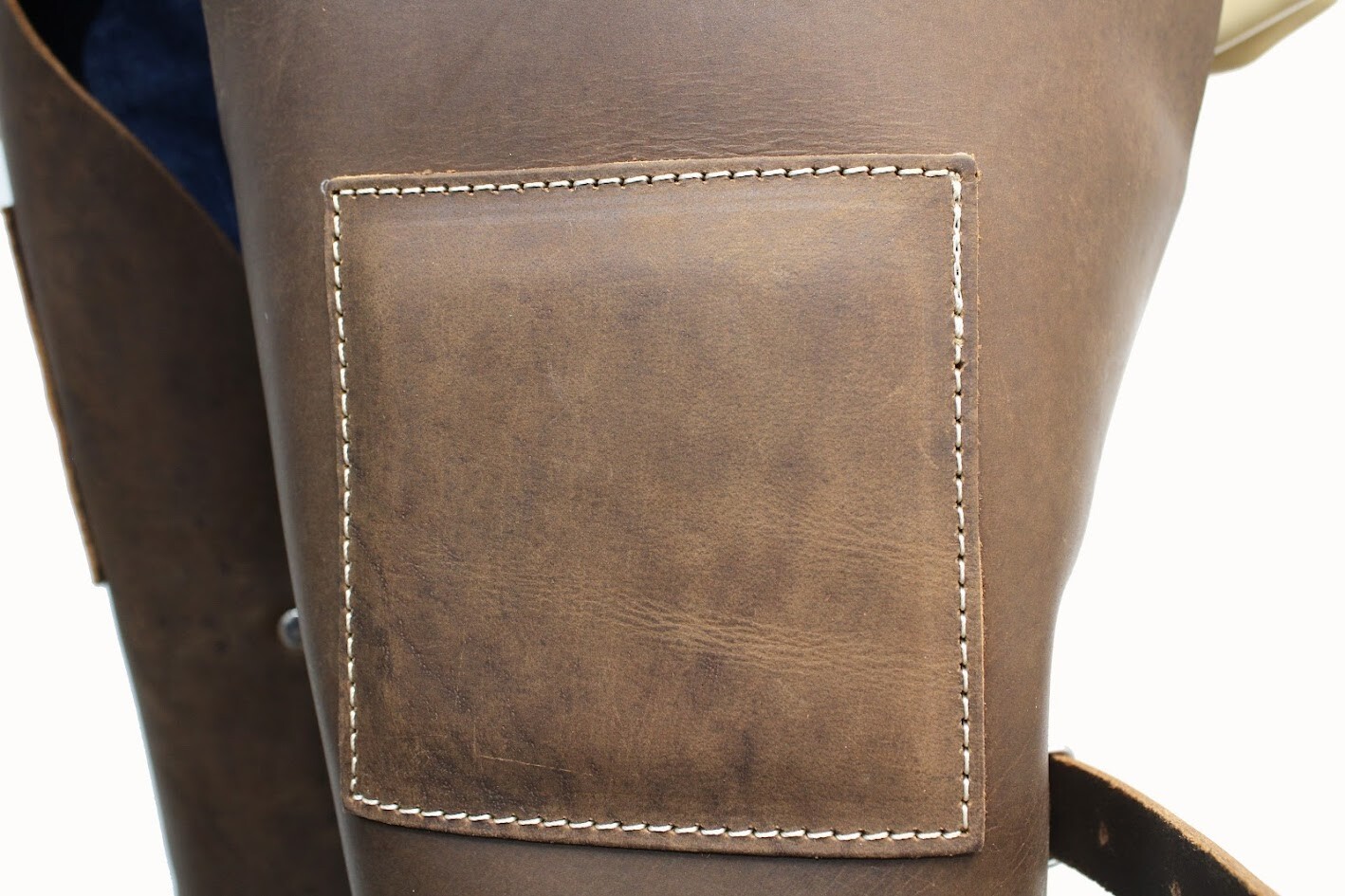 Leather chap for construction. Oil tan color(SST 1244)