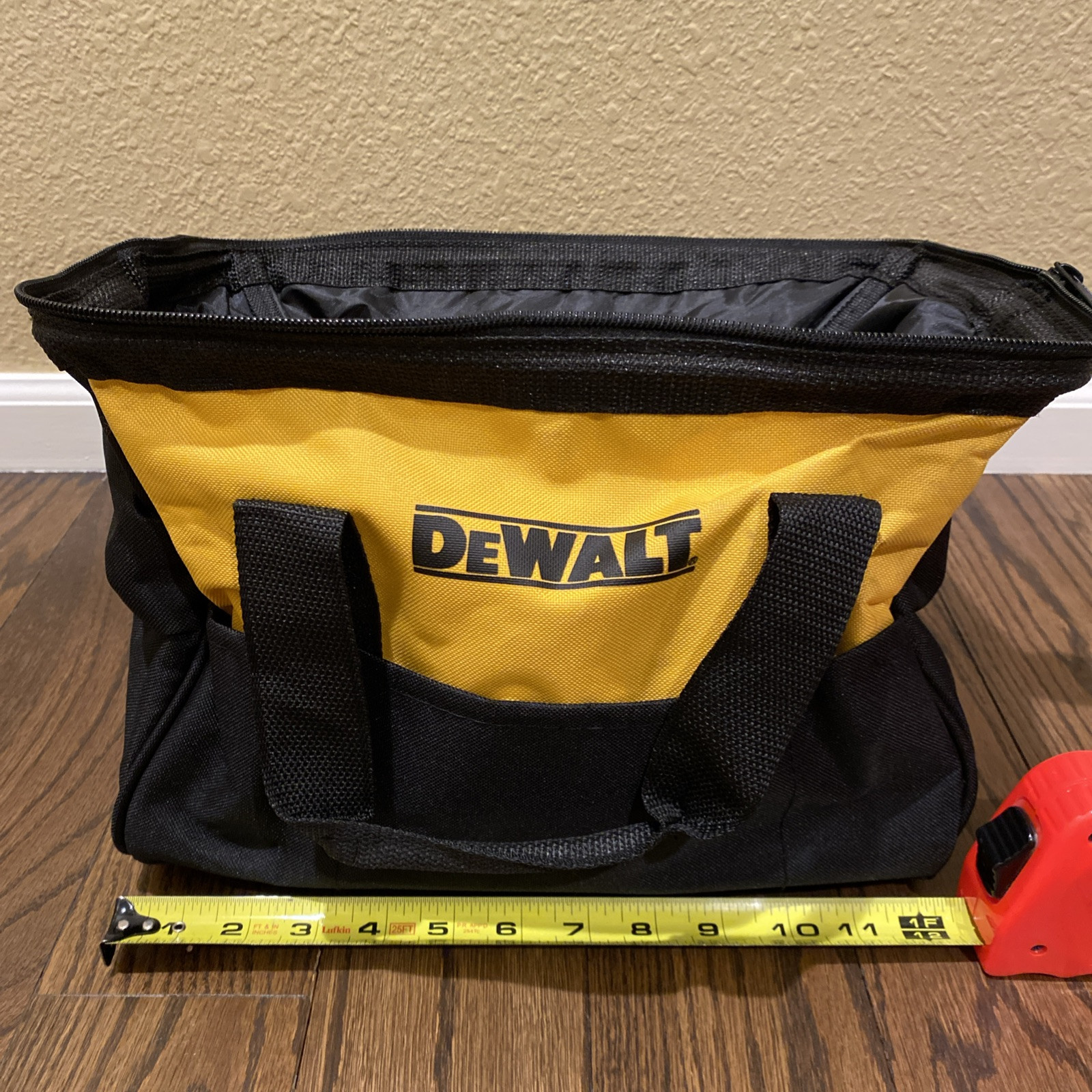 DEWALT Contractors Doctors Type Holdall Tool Tote Bag N037466 9″ x 12″ x 9″ tall