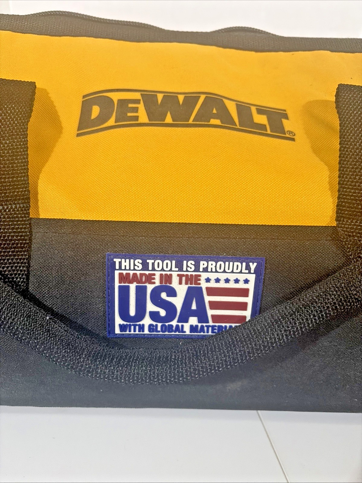Brand New DeWALT Large Tool Bag Contractor Bag 24″x 12″x 12″ Made For 6 Tool Kit