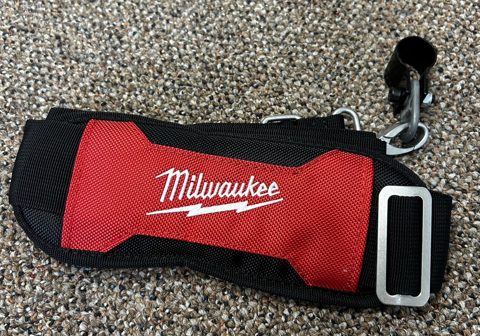 Milwaukee Tool Adjustable Nylon Shoulder Strap Belt Red M18 New in package.