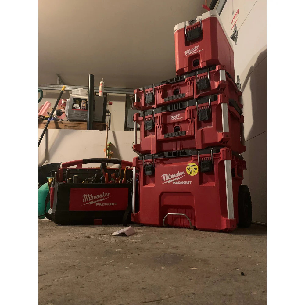 Milwaukee 48-22-8320 20-Inch 32-Pocket Ballistic Material Packout Tote
