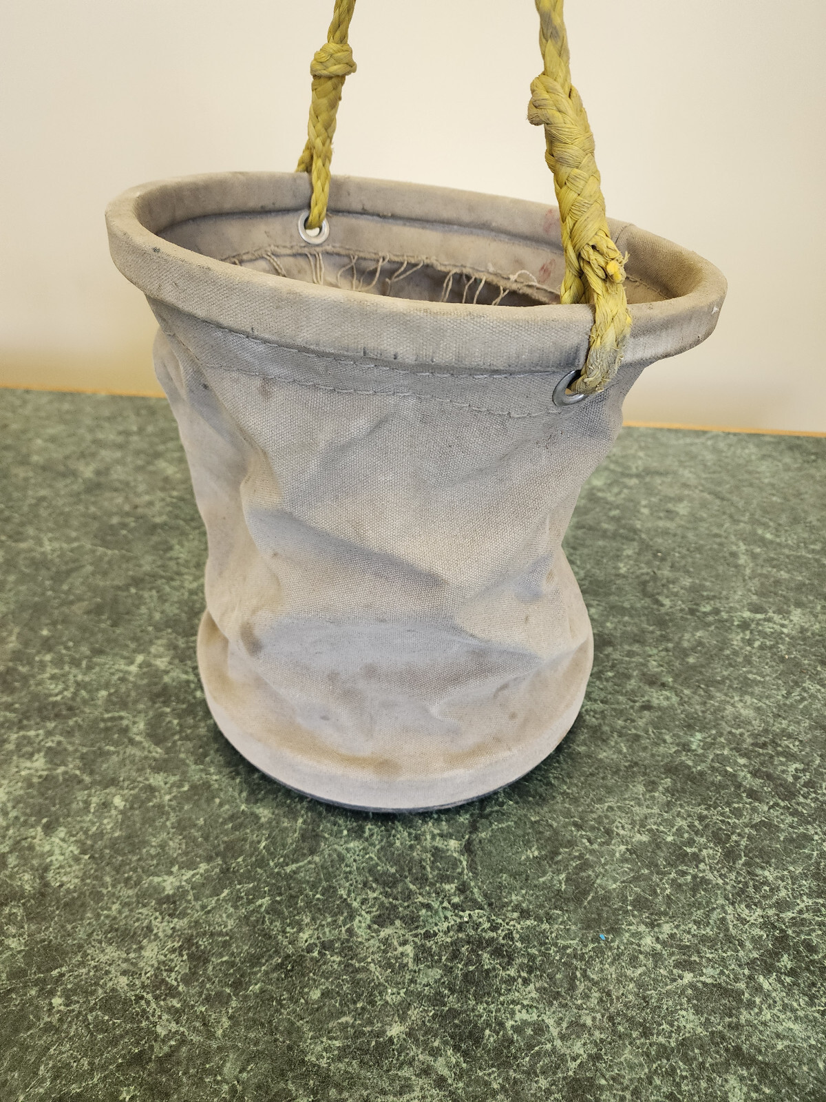 Estex Basic Canvas Bucket With Swivel Snap 2070