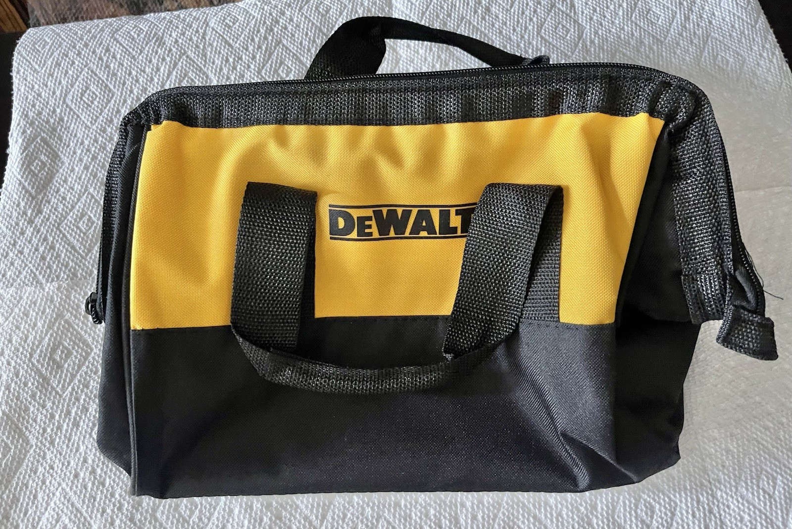 NEW Dewalt Large Nylon 13 x 10 x 10 Collapsable Tool Bag Tote