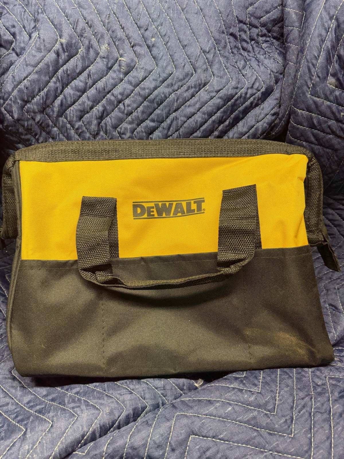 14in DEWALT Yellow and Black Nylon Tool Bag with Handle and Full Zip