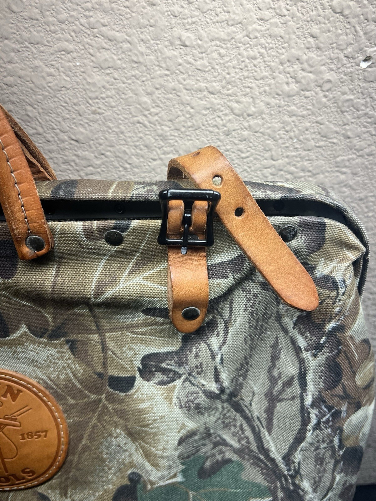 Klein Tools 5102-18C VTG Camo Bag Realtree Advantage Pattern USA Leather Canvas