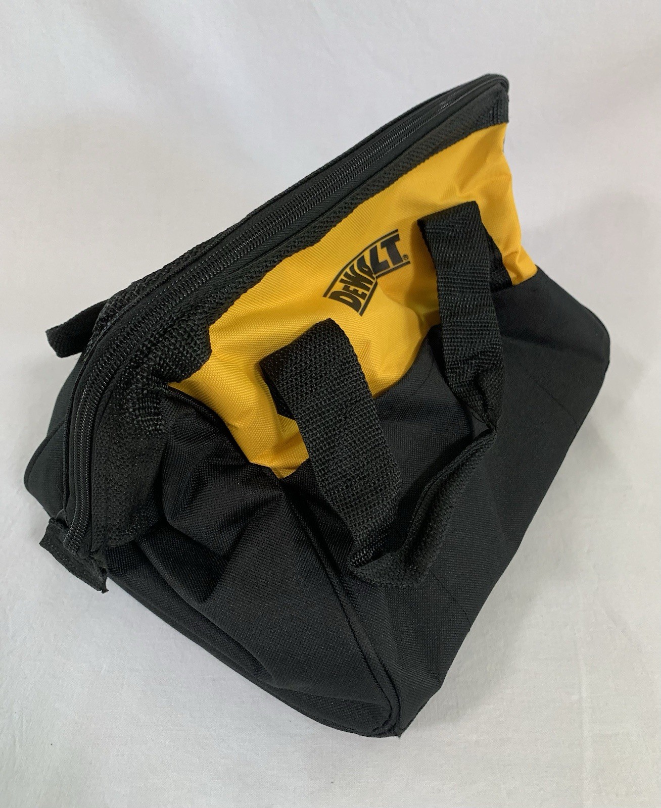 DeWalt 13″ x 10″ x 10″ Heavy Duty Nylon Tool Bag N037466.