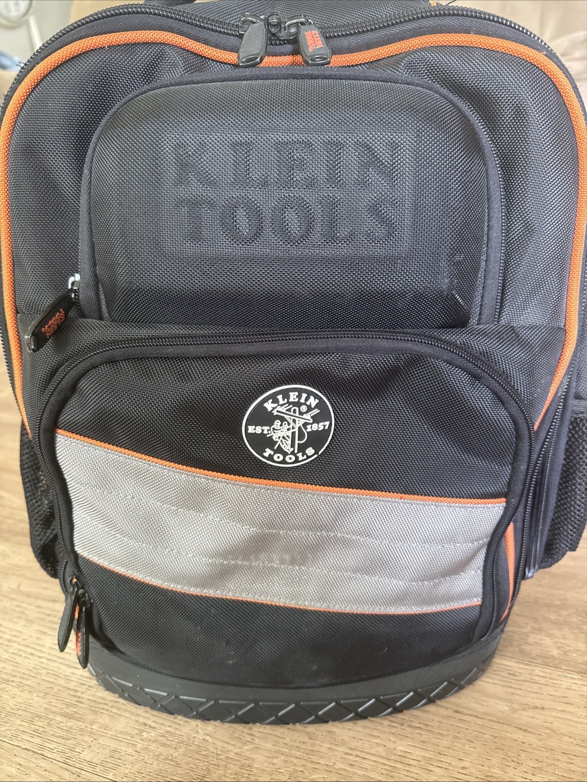 Klein Tools Tradesman Pro 25 Pocket Nylon Padded Backpack Tool Bag Laptop Pocket