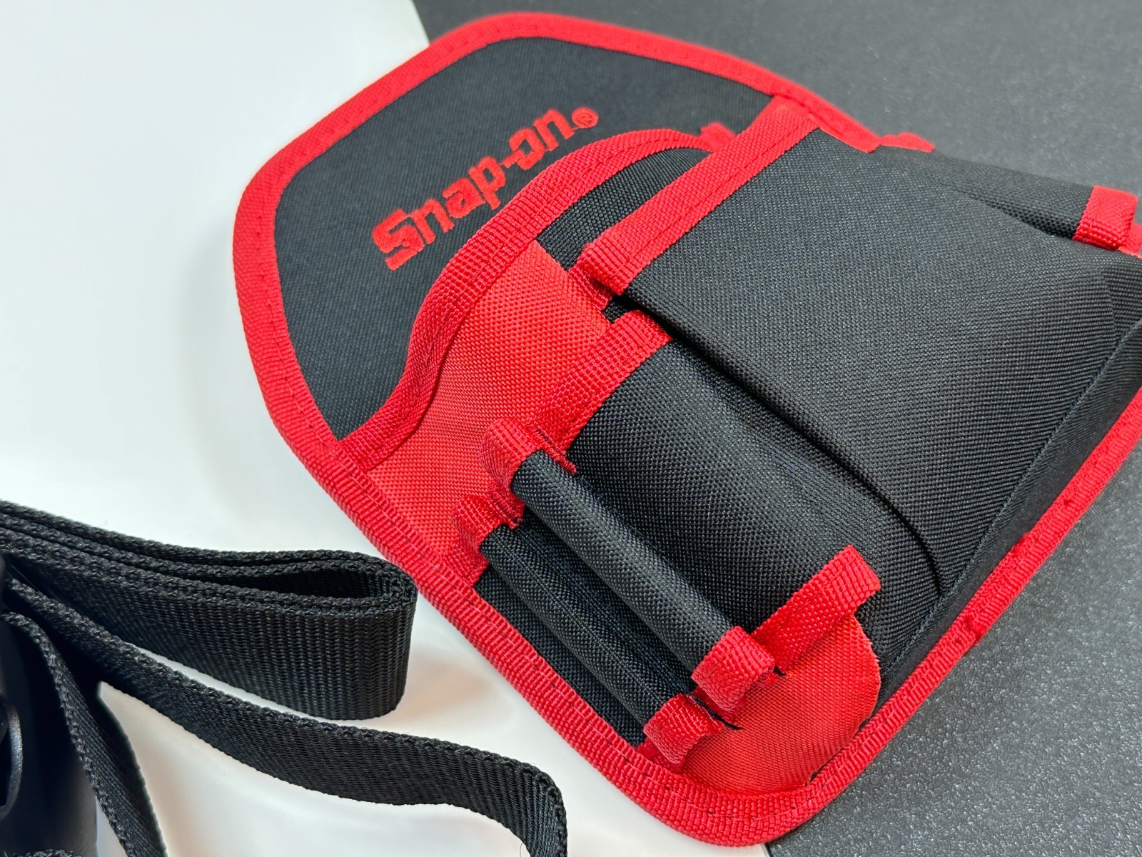 NEW Snap On Tools Tool Pouch Bag w/ Strap, Red/Black Tool Belt w/ Pockets & Clip