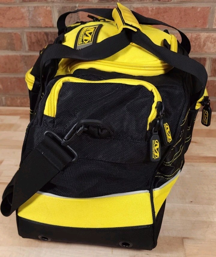 Mechanix Wear Large Heavy Duty Pit Pack Black Duffle Tool Bag Travel Gear