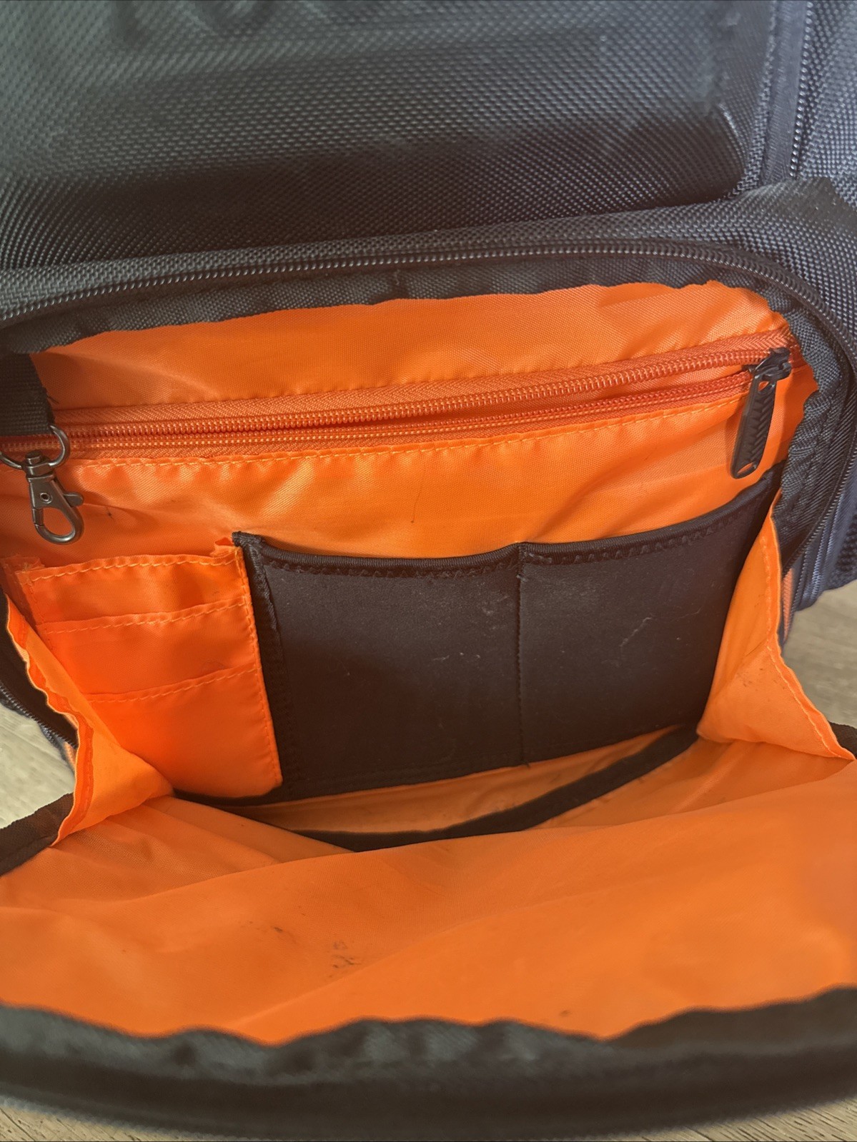 Klein Tools Tradesman Pro 25 Pocket Nylon Padded Backpack Tool Bag Laptop Pocket