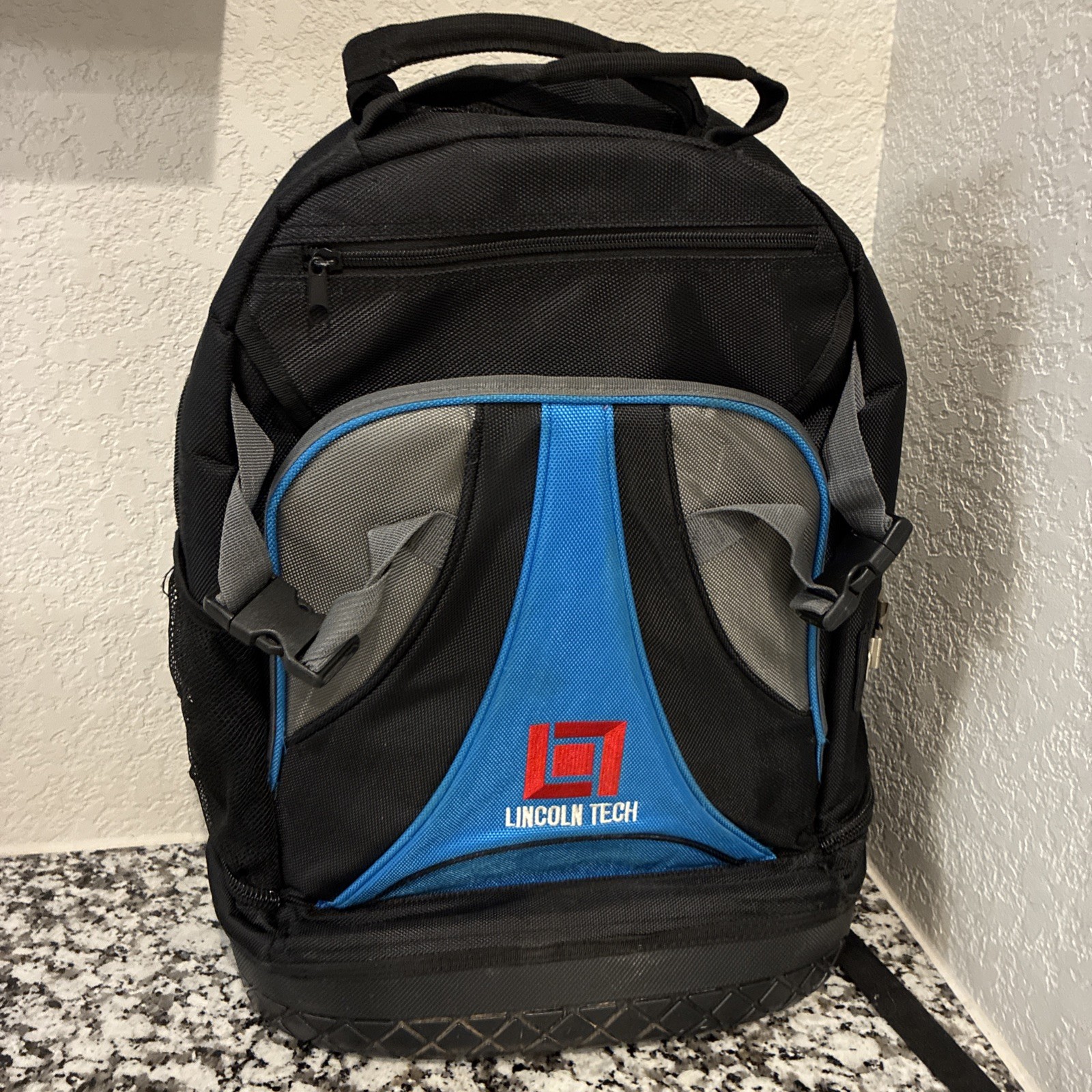 Preowned Lincoln Tech Multipocket Backpack Bag for Tools & Laptop USED Condition