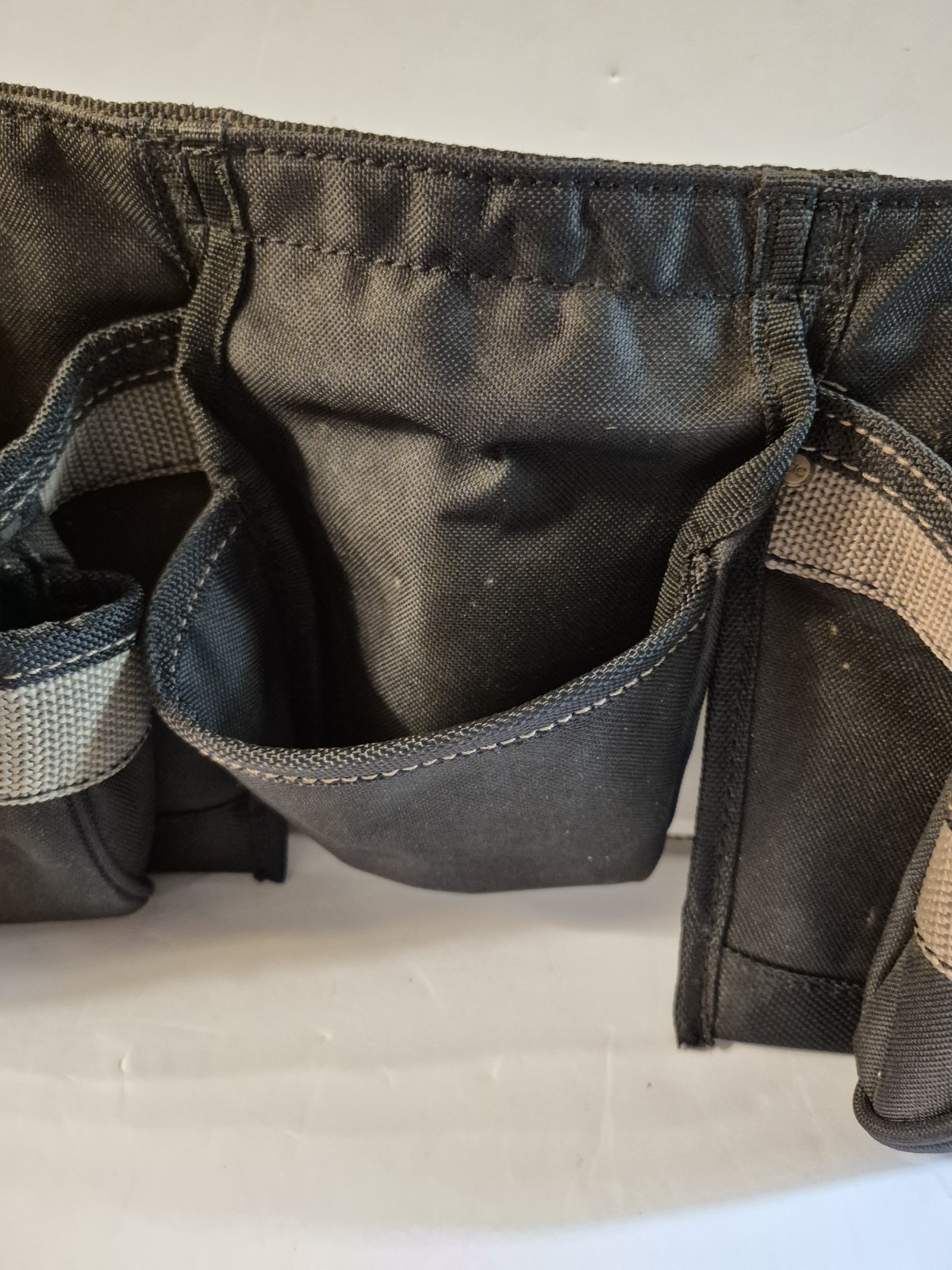 CLC Work Gear Black Polyester Tool Belt 7 Pockets 3 Sides Apron 42″ Waist