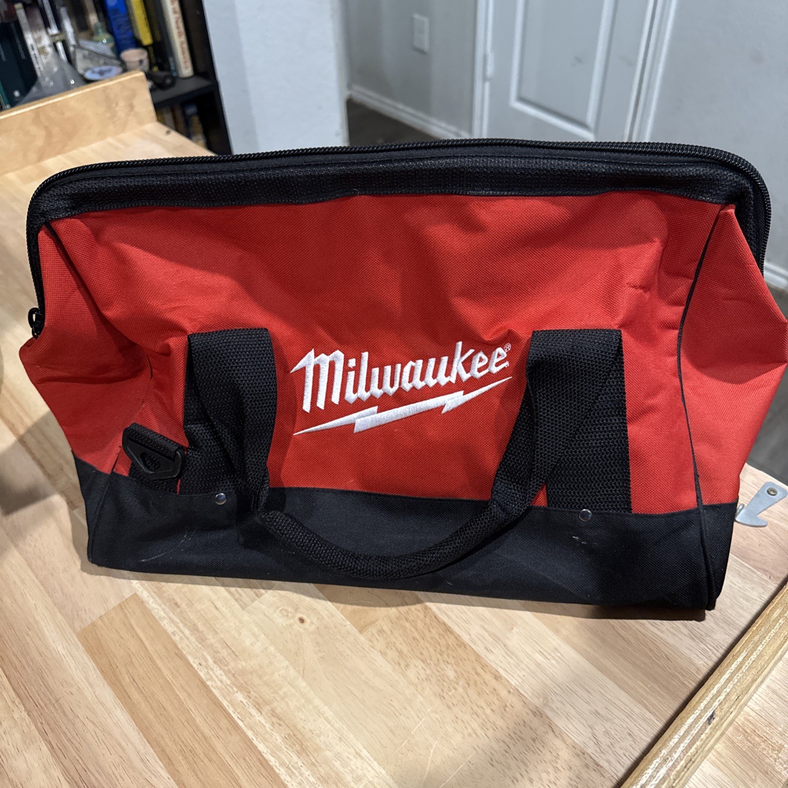 Milwaukee 16 inch Tool Bag Heavy Duty Contractor Bag