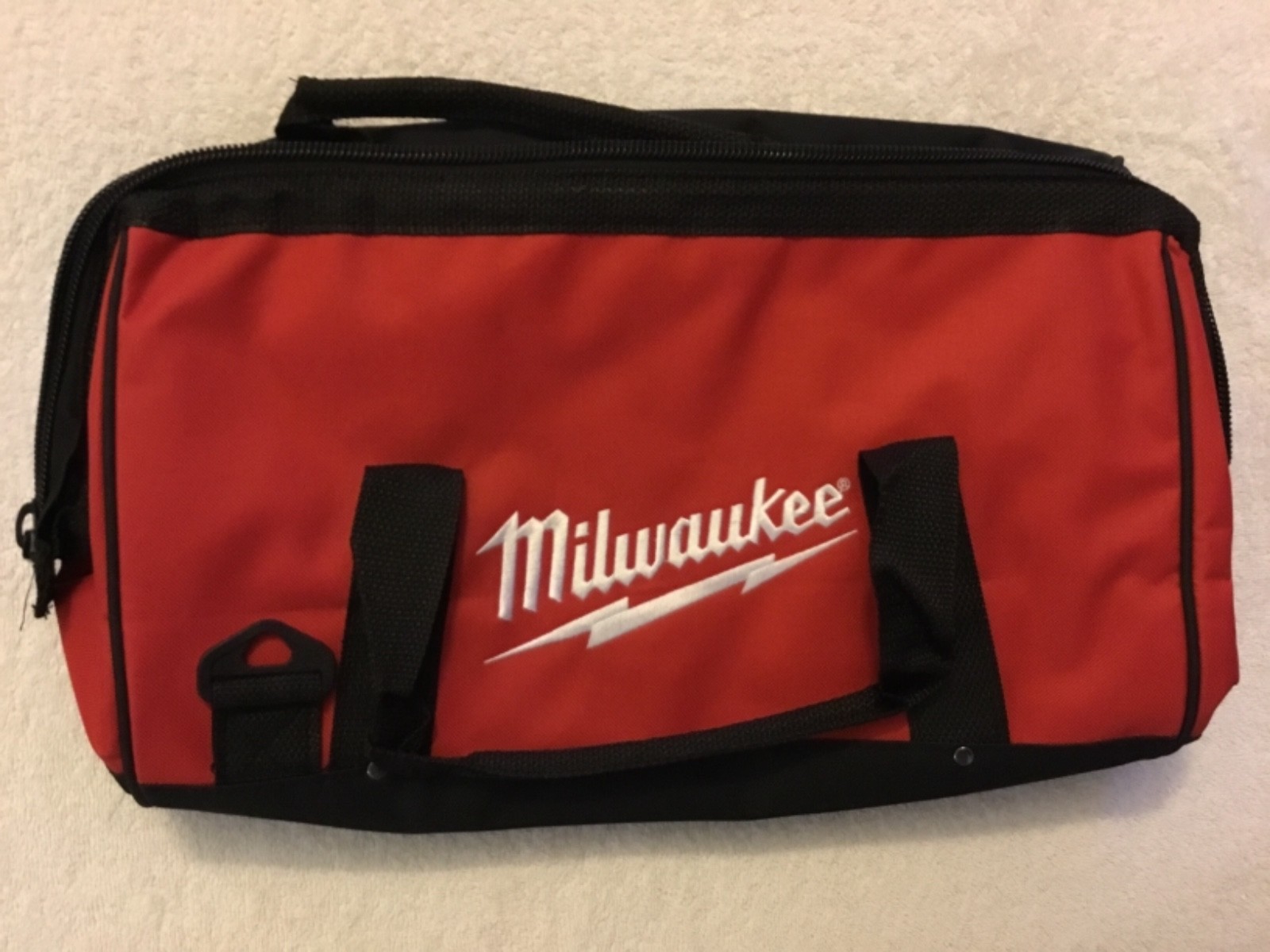 New Milwaukee M18 M12 17” x 11” x 10” Contractors Tool Bag w/ 6 Inside Pockets