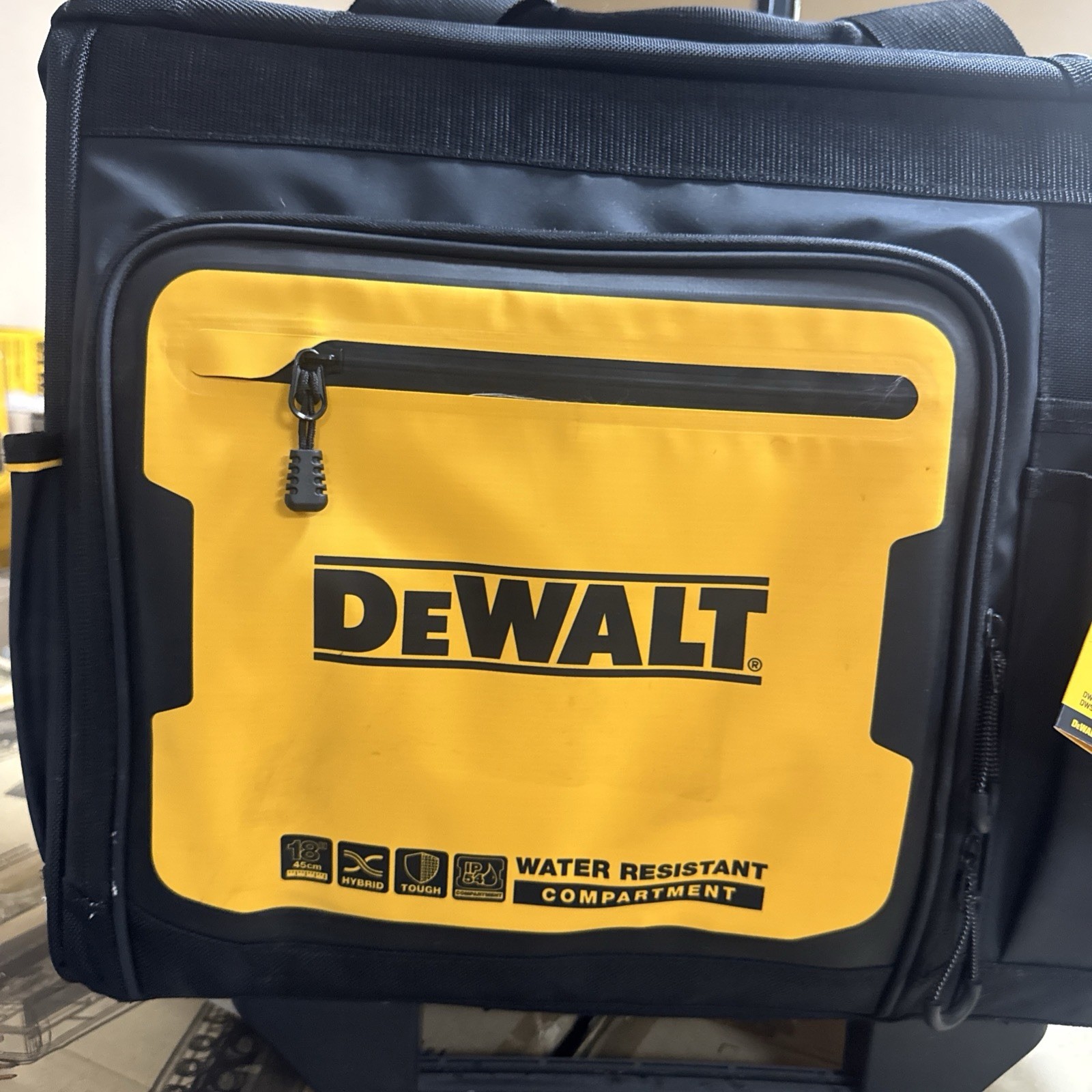 (In the USA) DeWALT DWST560107 18″ PRO Durable Water Resistant Rolling Tool Bag