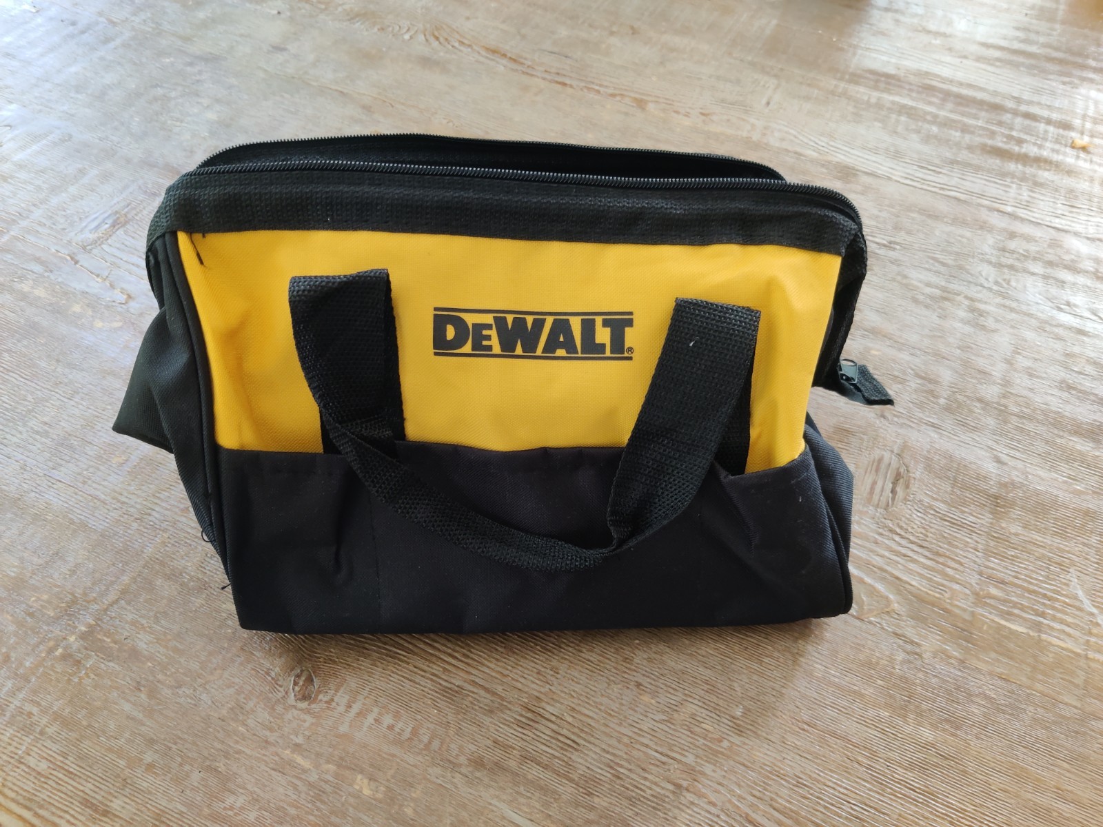 New Dewalt Heavy Duty Ballistic Nylon, Fabric 13″ Tool Bag (13” x 10” x 10”)