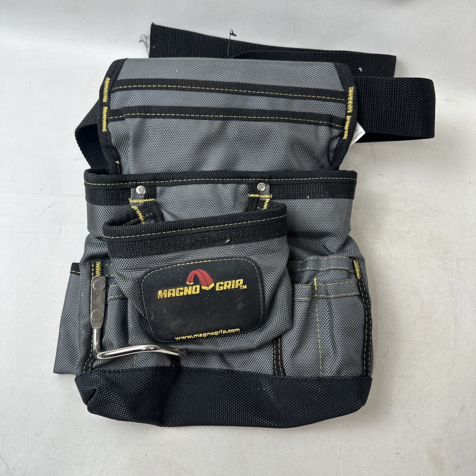 Magnogrip Tool Belt Pouch 12 Pocket Magnetic Holder Durable Canvas Has Some