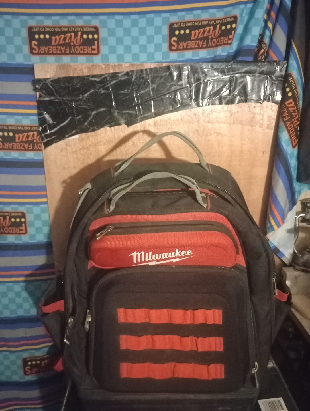 Milwaukee Ultimate Jobsite Backpack -Red/Black (48-22-8201)