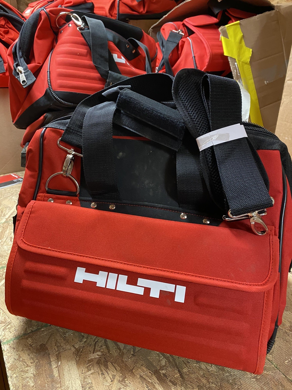 Hilti 16in HeavyDuty Contractor Tool bag, Medium Size NEVER USED. 2323711