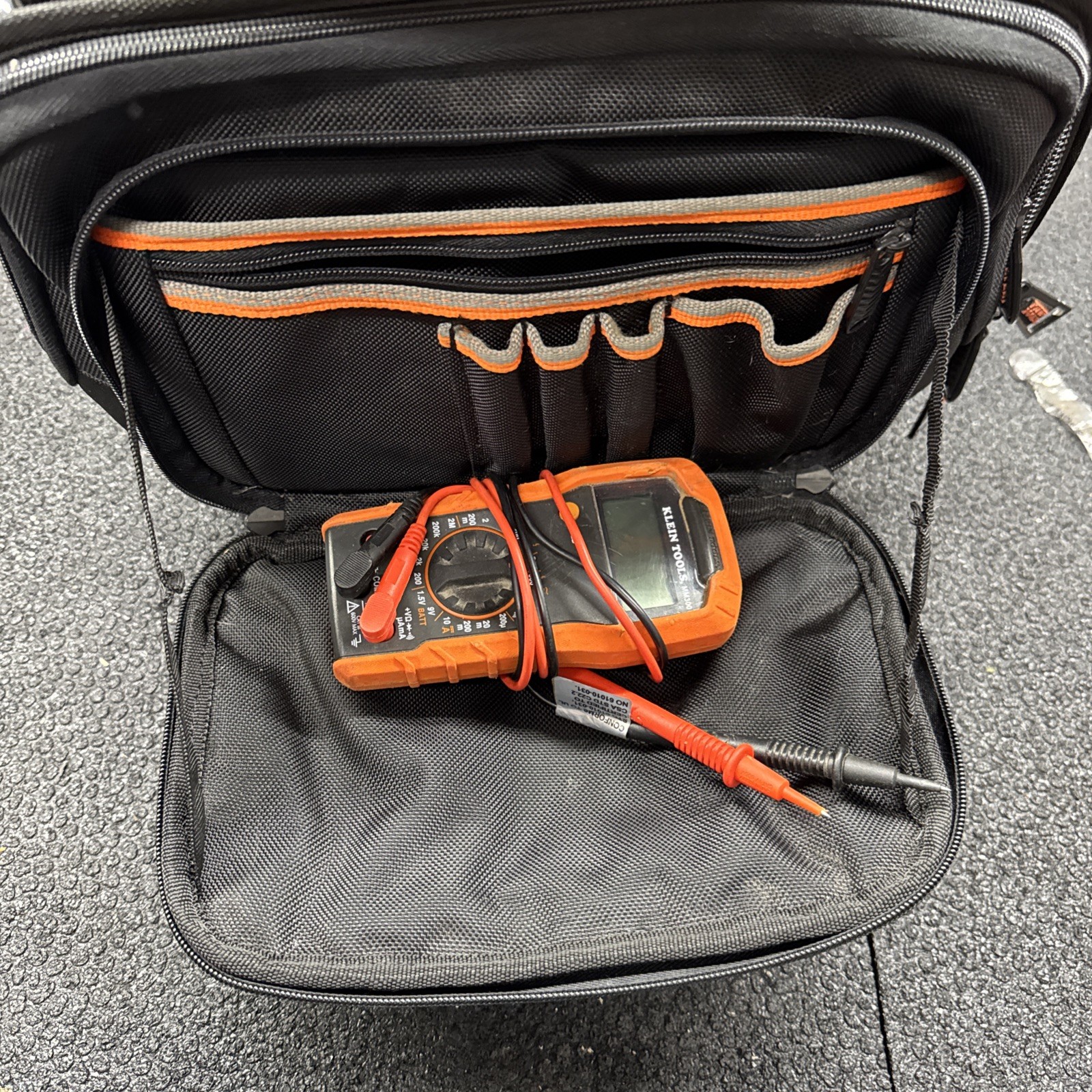 Klein Electrician’s Tool Bag Backpack Heavy Duty Tradesman Pro! W/multi-meter!
