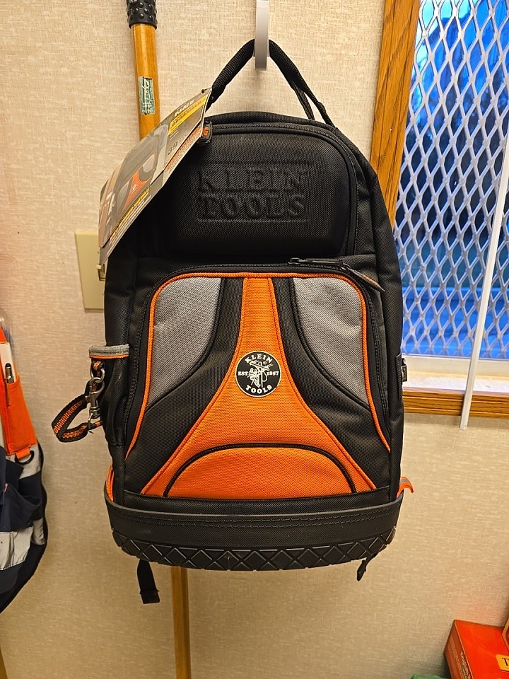 Klein Tools Tradesman Pro 55421BP-14 Large Tool Backpack Hard Molded Pocket