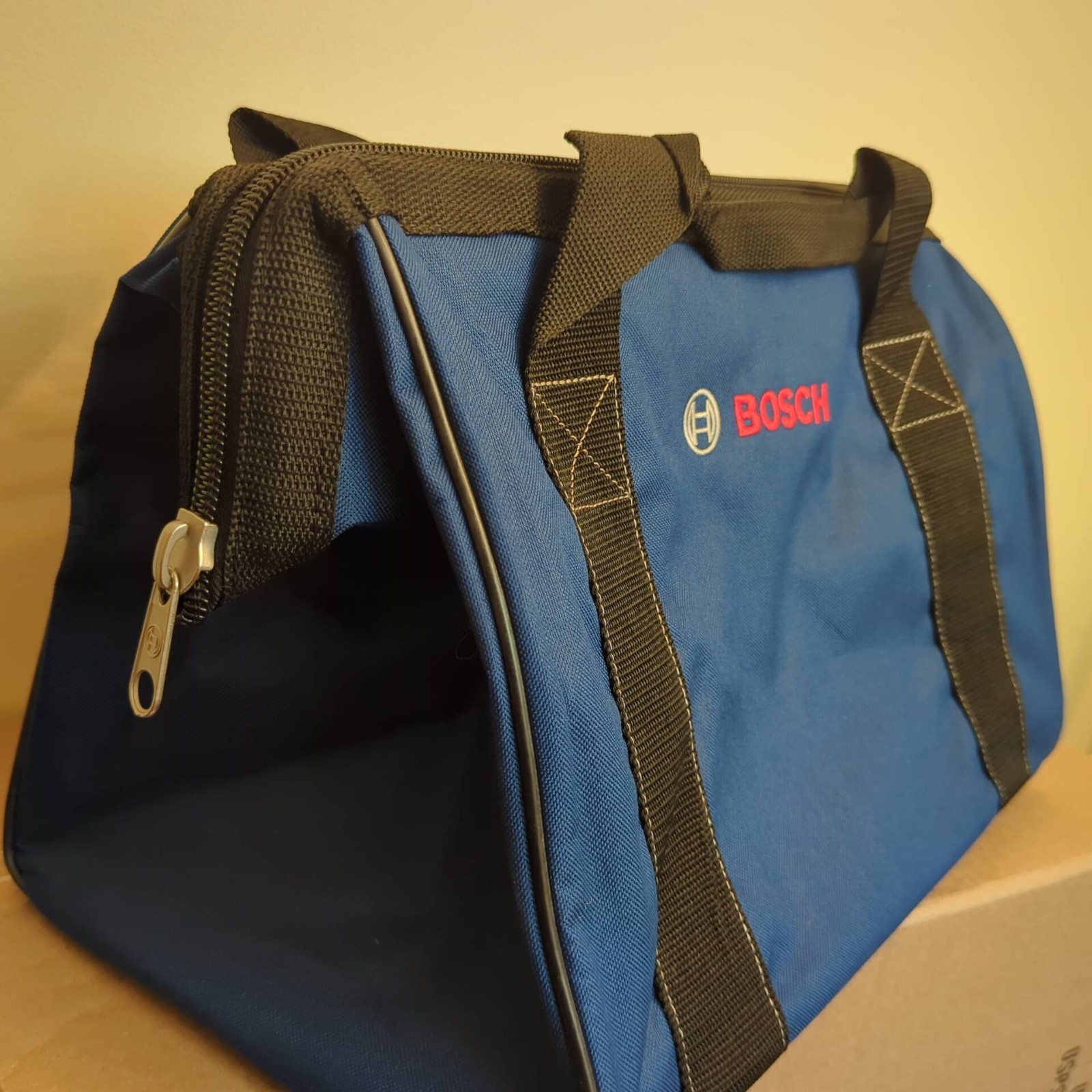 Genuine BOSCH Tool Bag Duffel Authentic OEM Original CW02 16″x12″ x10″ Carry