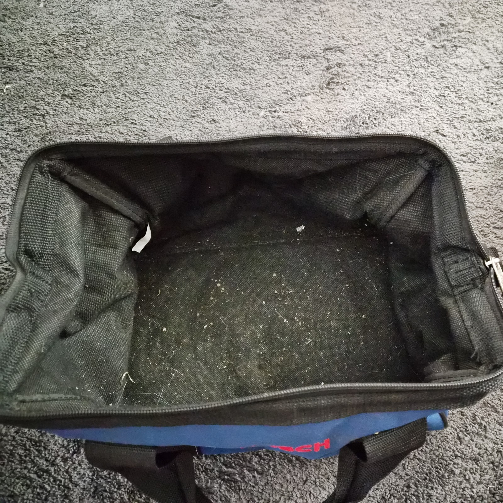 Bosch Medium Heavy Duty Canvas Tool Bag 13” x 9” x 9” 2610041759. ( S )