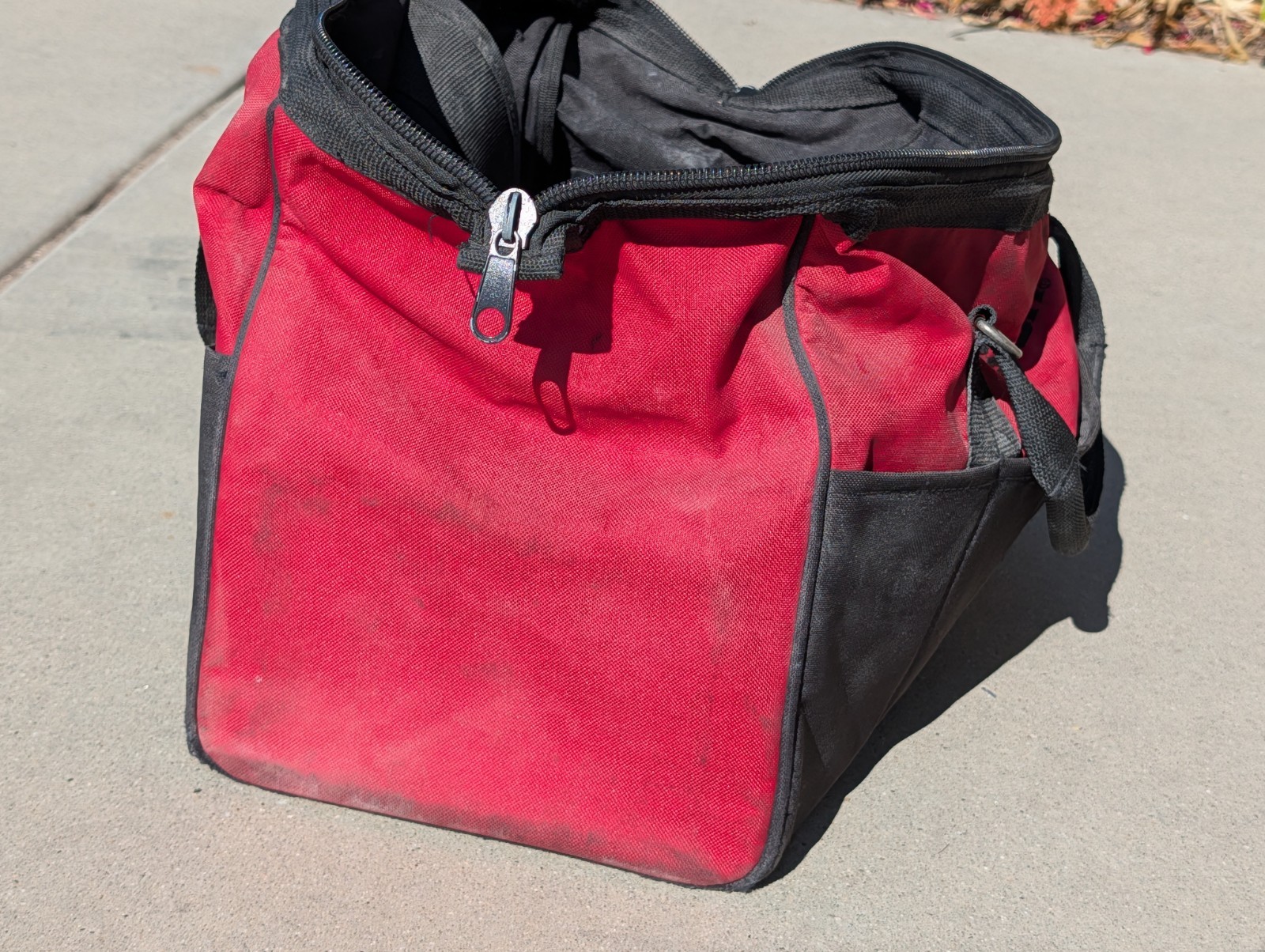 Snap On Tools Large Tool Bag/ Tote Bag/ Organizer Bag/ 18”x9”x12”