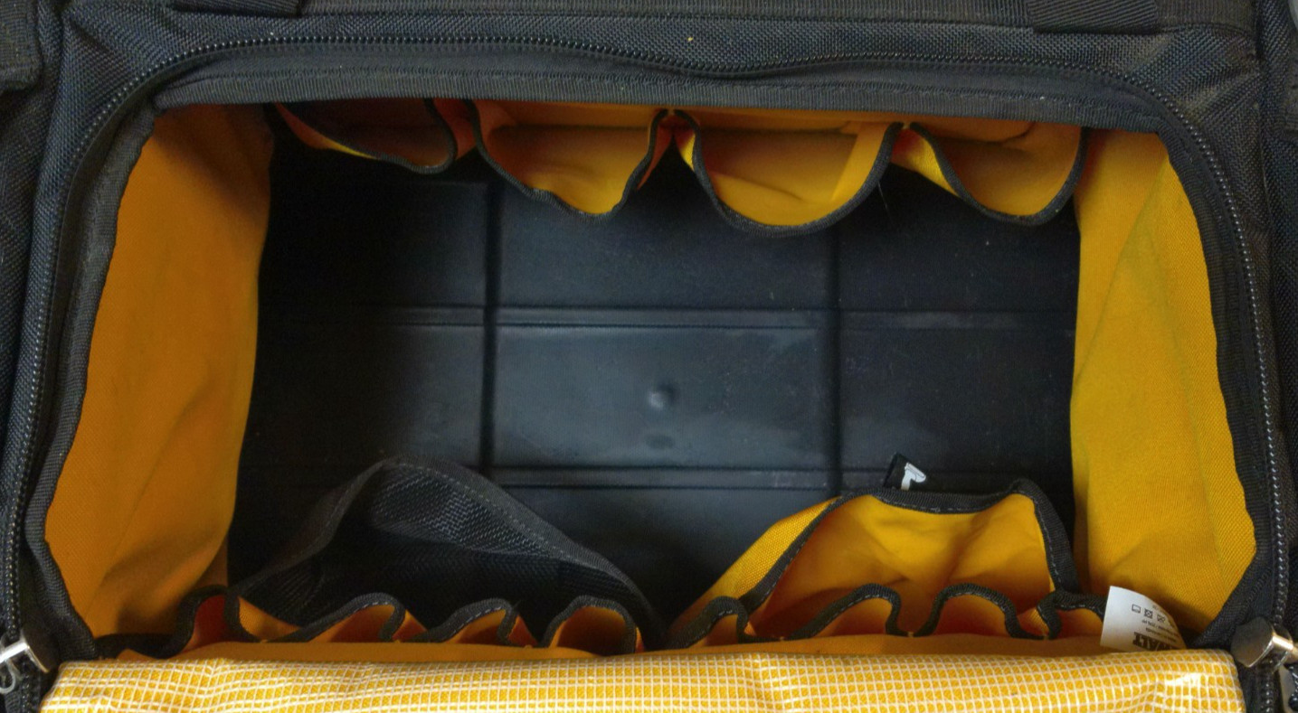 (MA1) DeWalt DWST08350 ToughSystem 2.0 22″ Jobsite Tool Bag