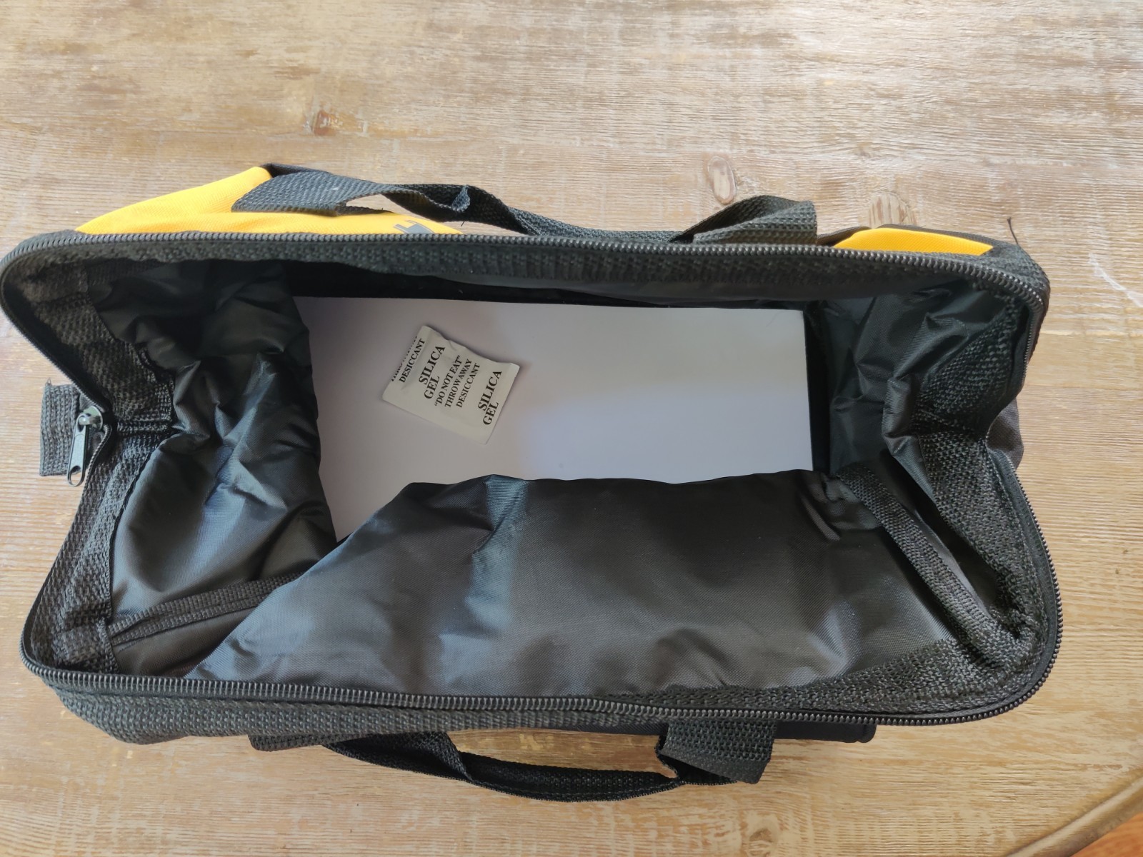 New Dewalt Heavy Duty Ballistic Nylon, Fabric 13″ Tool Bag (13” x 10” x 10”)