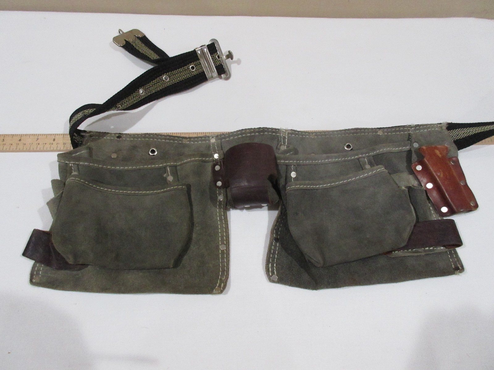 made in Mexico Leather Tool Carpenter Belt construction