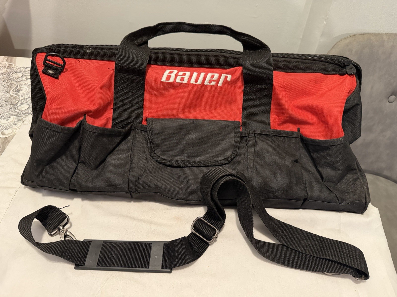 Bauer 24 in Tool Bag Red/Black Fabric w/ Shoulder Strap & Handle 201314B-B