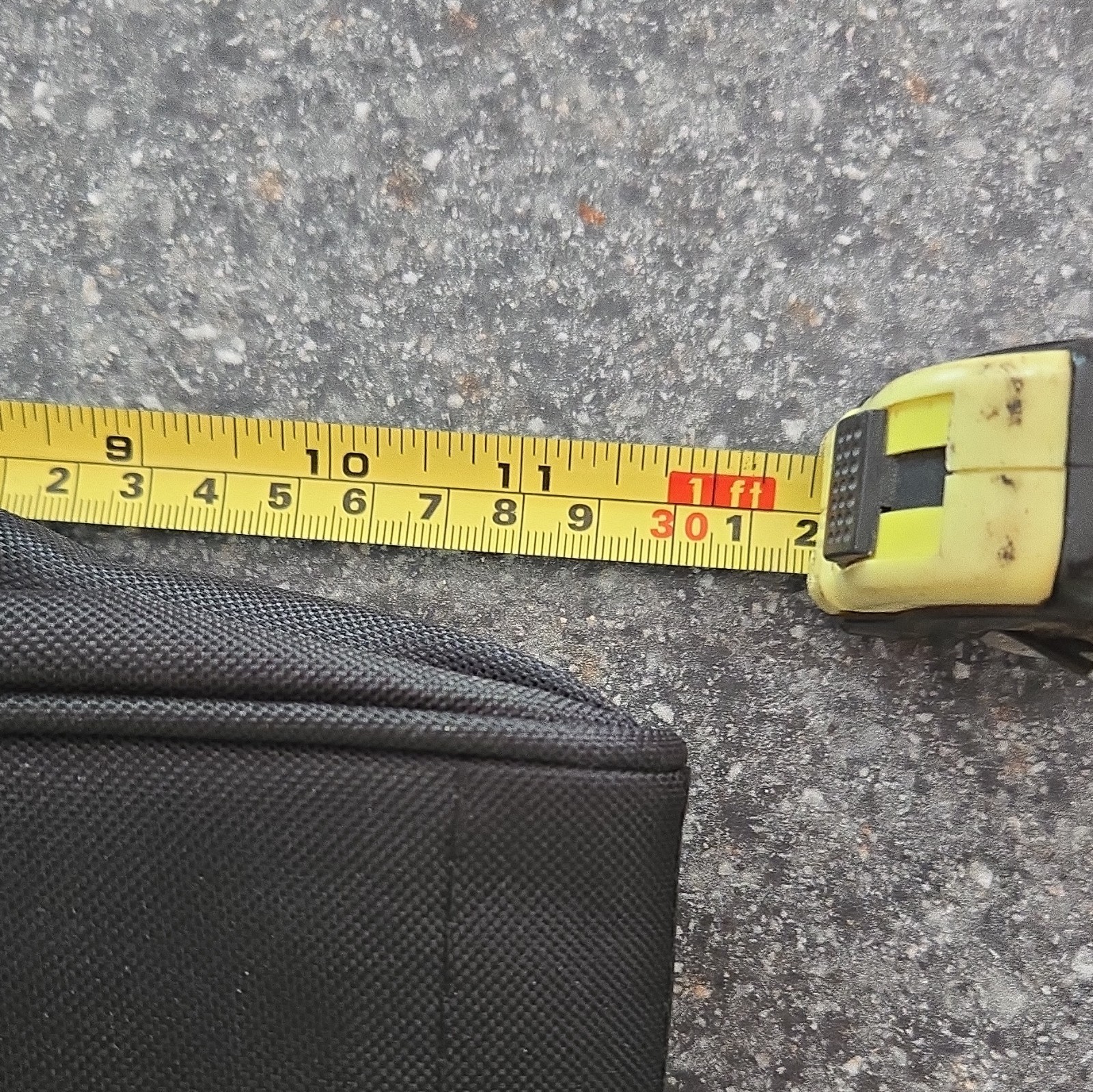 DEWALT Tool Bag Nylon Black/Yellow Zipper Closure With Handles 19″x12″
