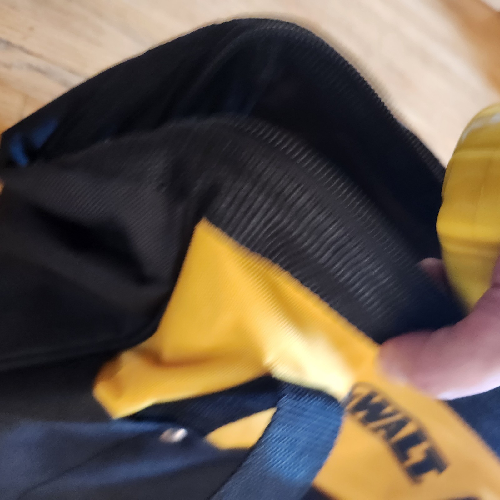 DEWALT 13in Contractor Tool Bag Black/Yellow N381993