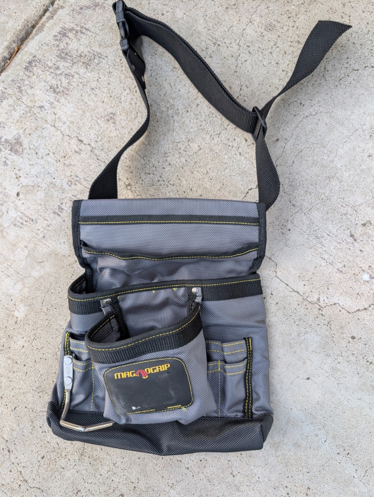 MagnoGrip Magnetic Tool Pouch Belt Bag Gray Black Multi Pocket Waist Tool Bag