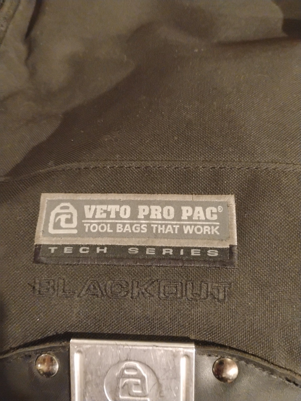 Veto Pro Pac TP-XD Blackout Tool Bag With V-swap Panels Tape Strap Excellent