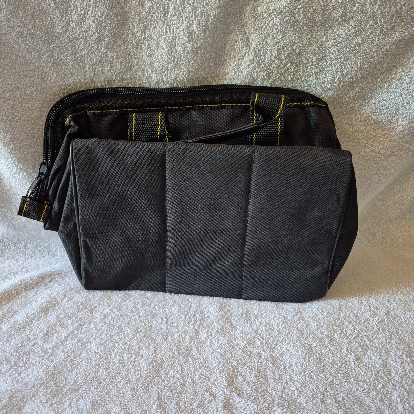 Voyager 12″ Tool Bag 24 lb Capacity 15 Pockets Black w/ Tags New
