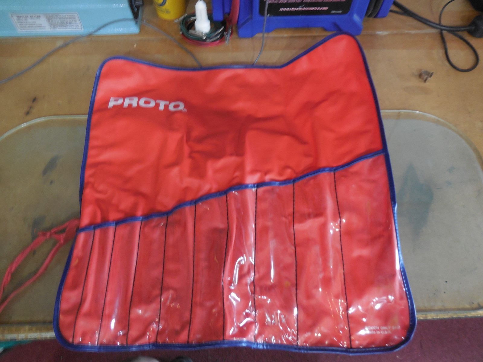 Proto 2418 10-Pocket Red Vinyl Tool Roll w/Tie Strap Closure