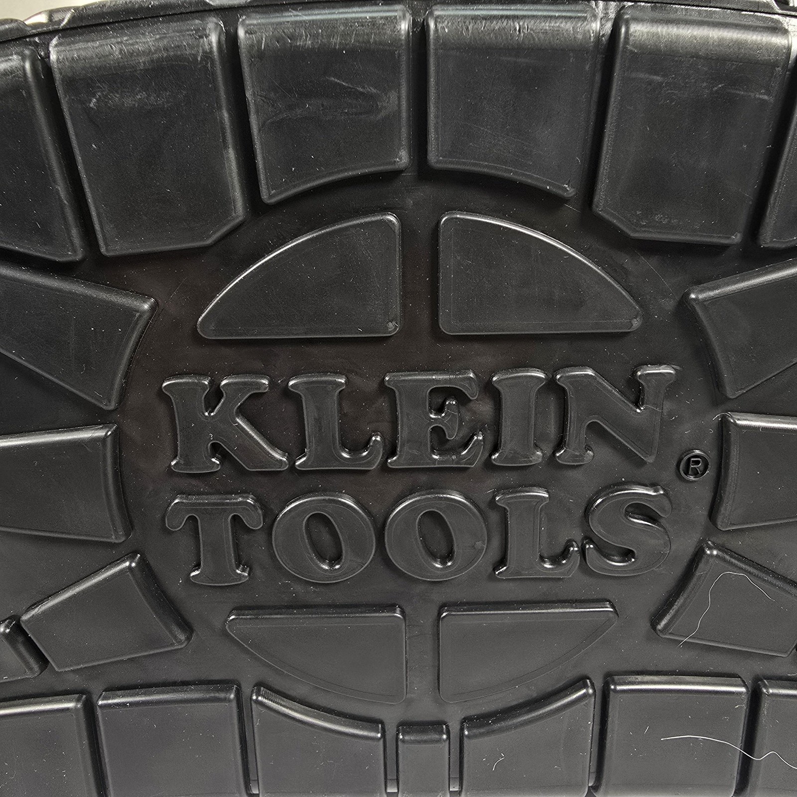 Klein Tools Tradesman Pro Organizer Tool Backpack 39 Pockets 55421BP-14 1680D