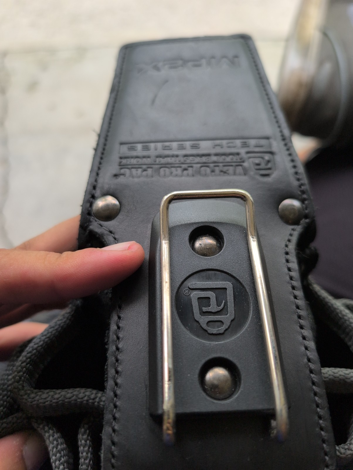 Veto Pro Pac MP2X Medium Leather Tool Pouch with 11 Pockets – Used