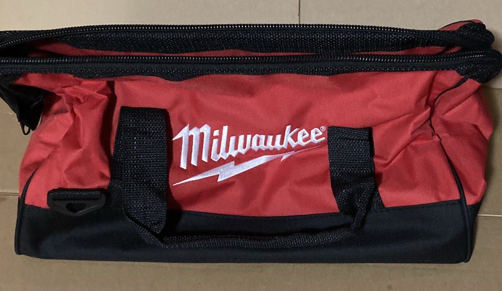 Milwaukee 16″x10x10 Heavy Duty Canvas Tool, Drill Bag/Case,6 Pockets M12 M18