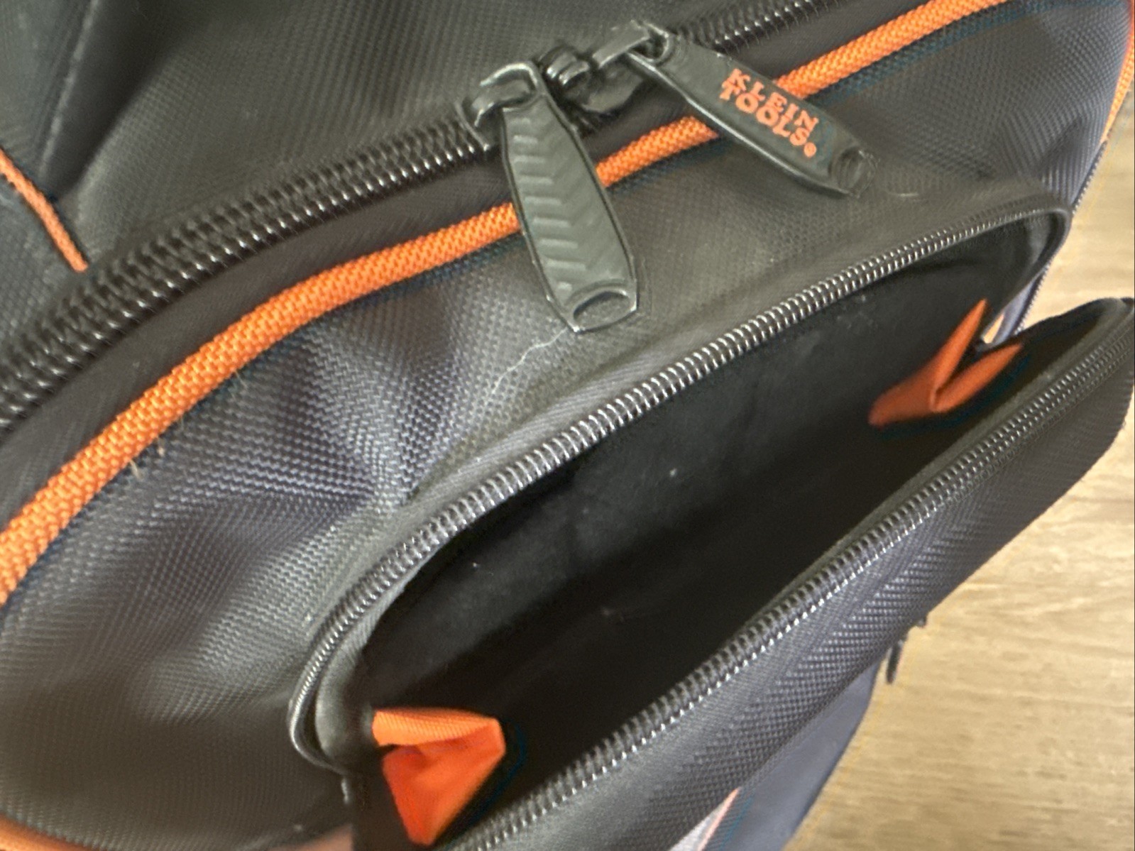 Klein Tools Tradesman Pro 25 Pocket Nylon Padded Backpack Tool Bag Laptop Pocket
