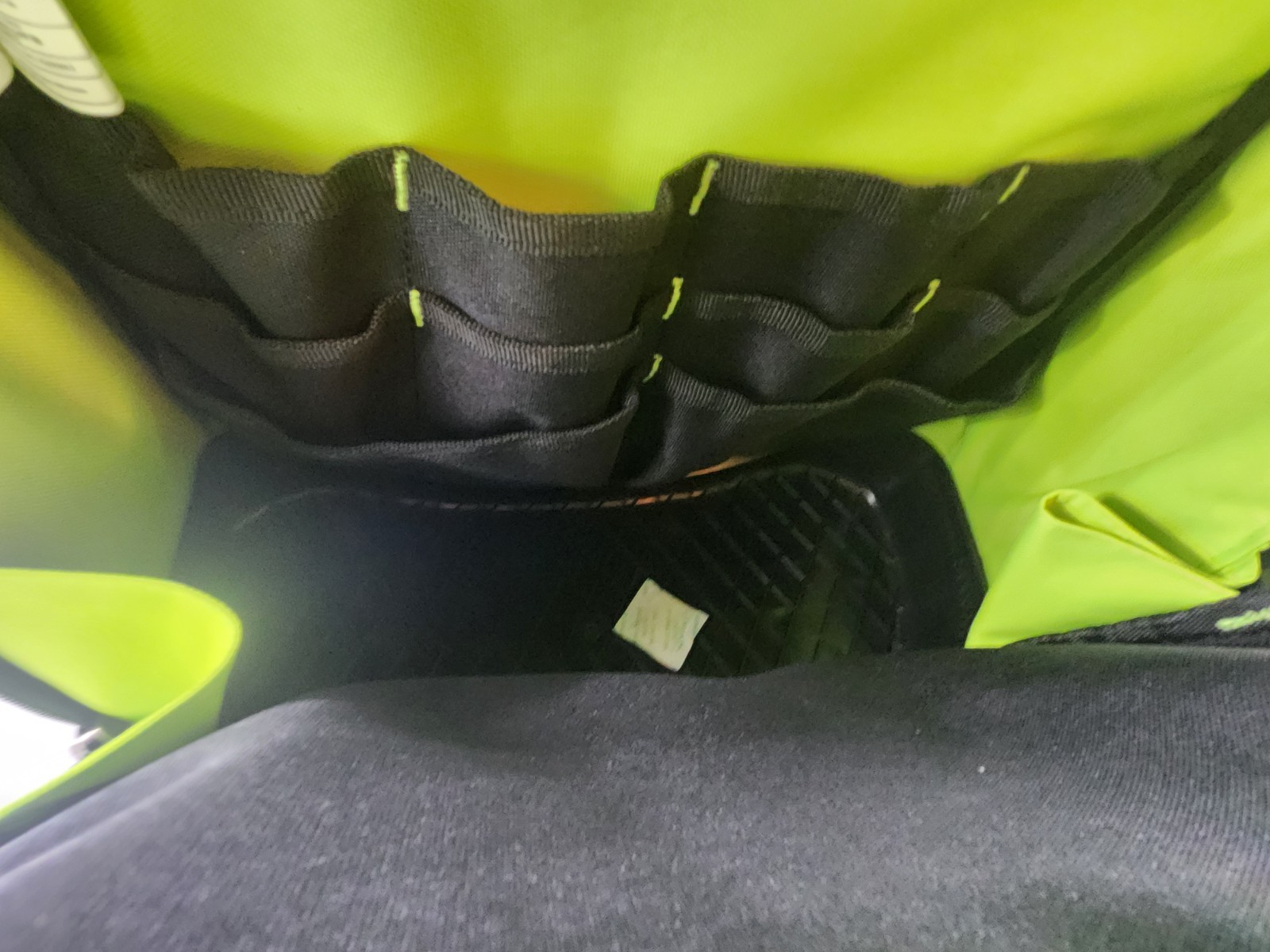 Heavy-Duty Tool Backpack: Organizing 23 Tools with Ease – Waterproof & Durable