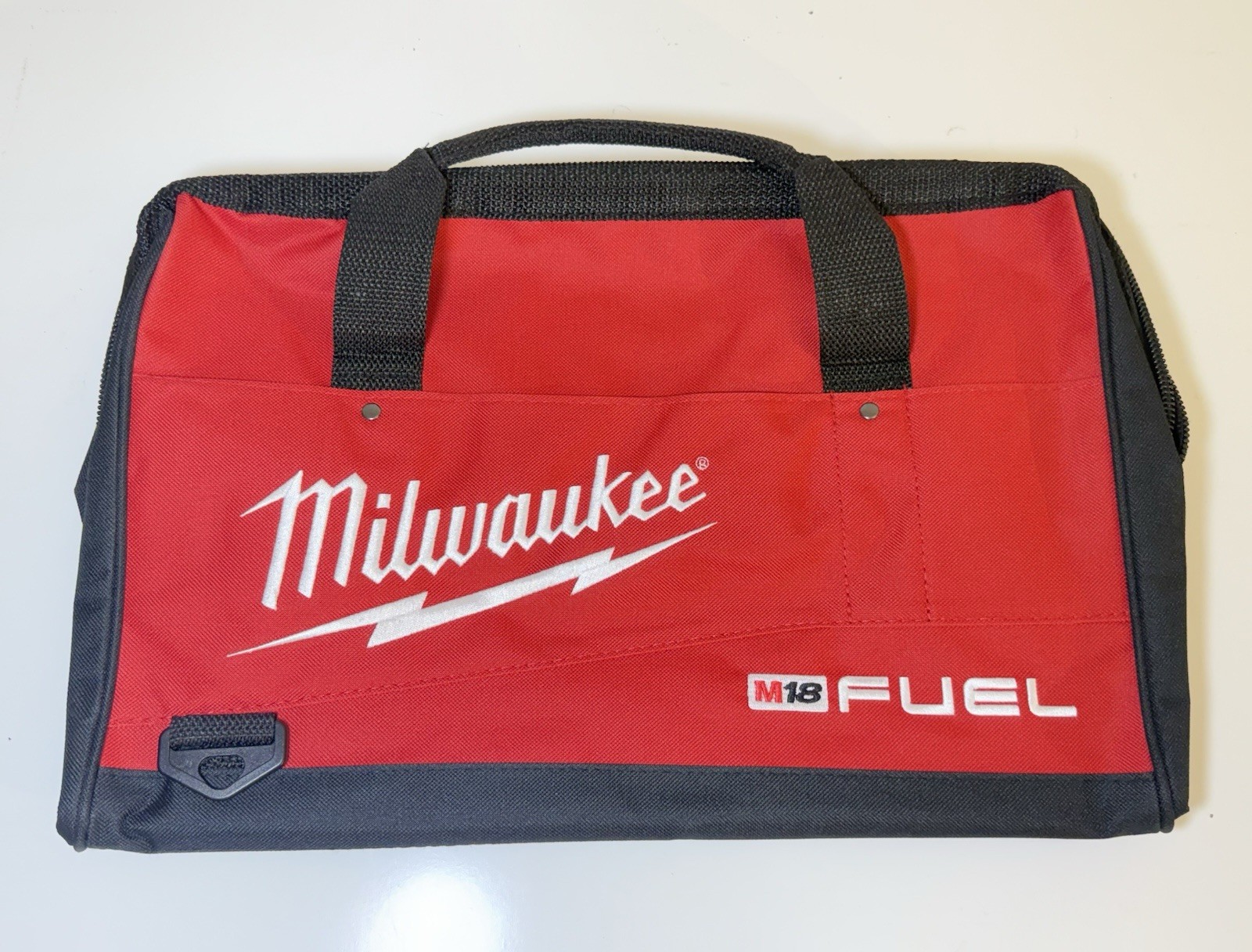 Milwaukee M18 Fuel Heavy Duty Soft Side Contractor Bag 16″ x 10″ x 10″ Medium