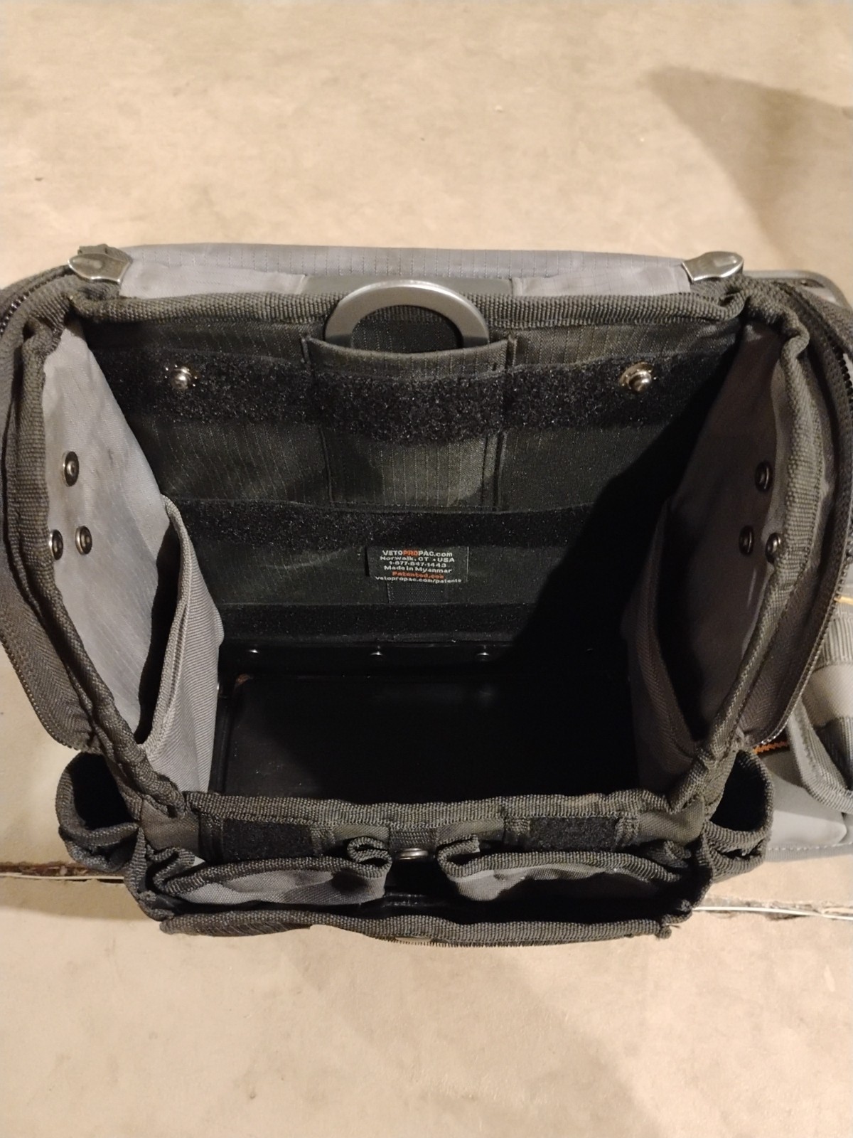 Veto Pro Pac TP-XD Blackout Tool Bag With V-swap Panels Tape Strap Excellent