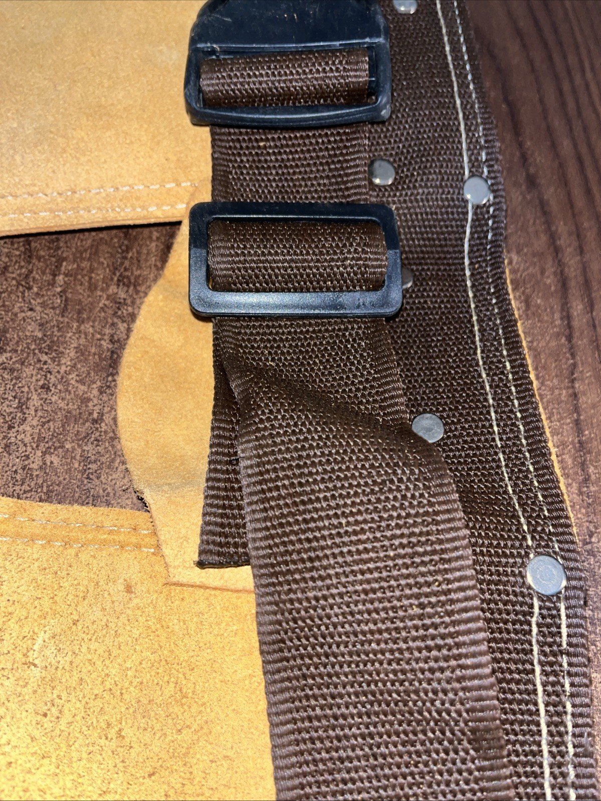 TUFF STUFF 11-Pocket Suede Leather Tool Apron in Gold