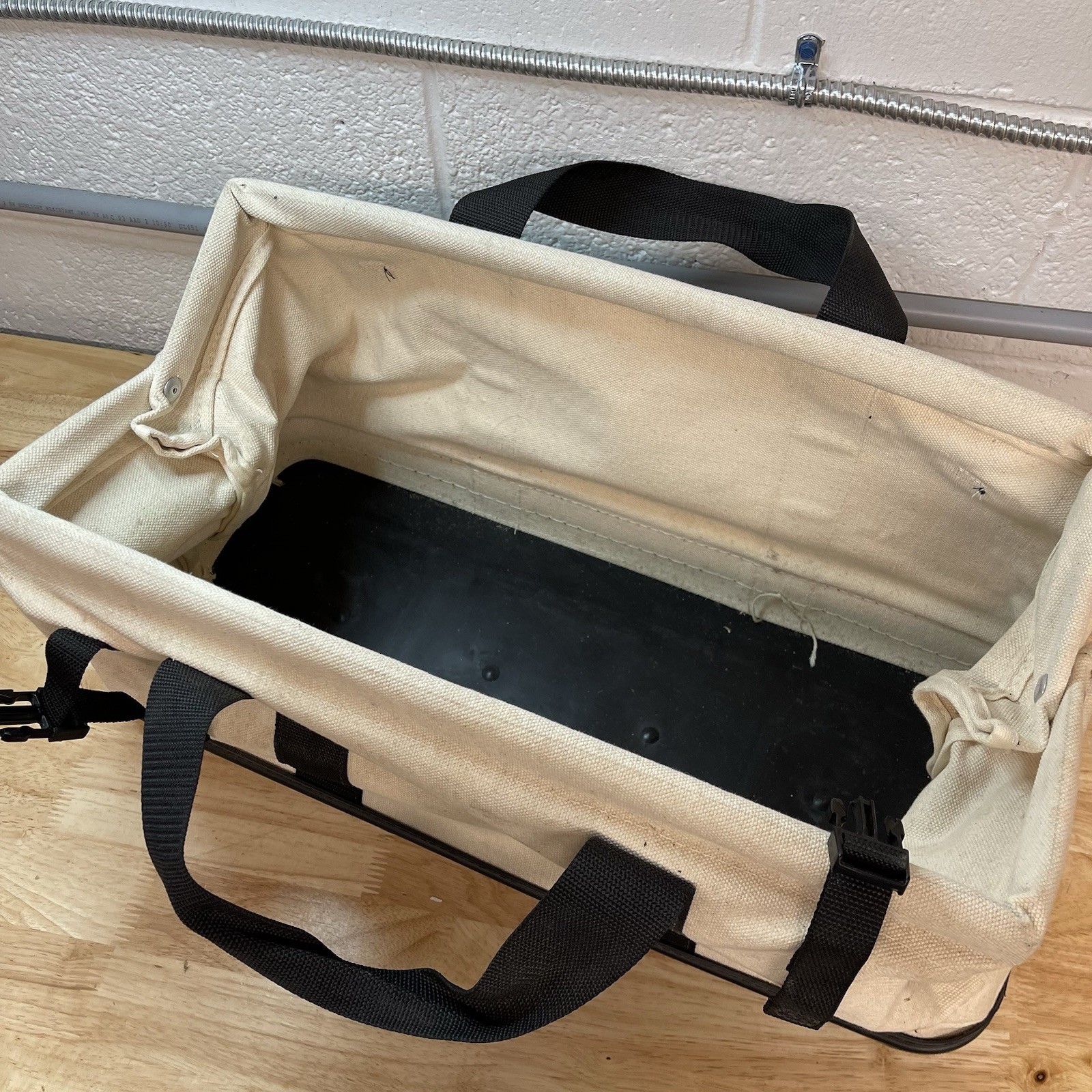 Warren Heim Corp. BUZZLINE 62-220 Lineman Industrial Tools Canvas Bag