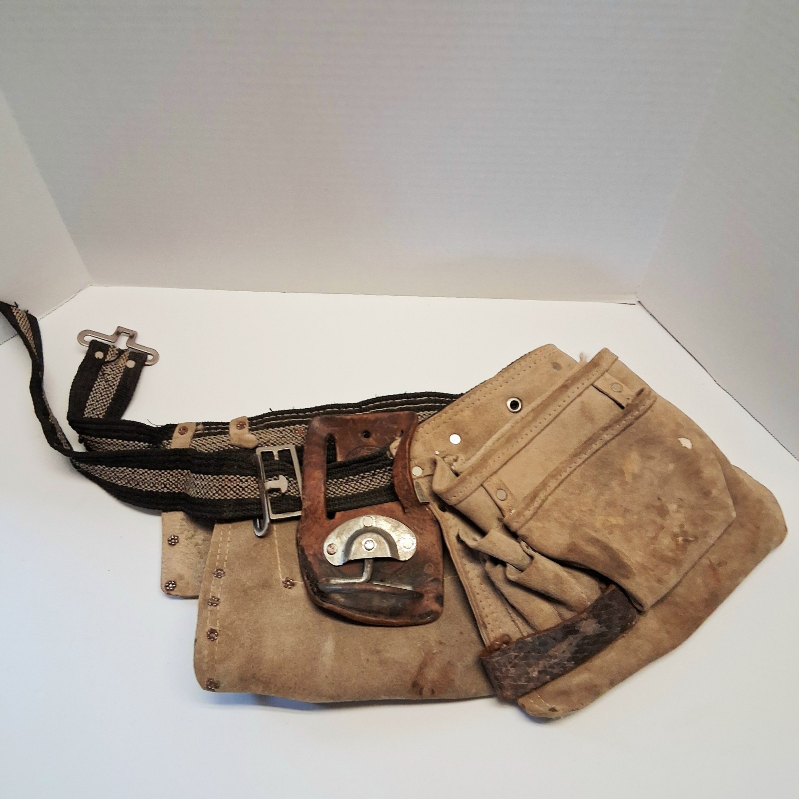 Vintage Rooster Products Tan Leather Heavy Duty Carpenter Belt R-492-412 MEXICO