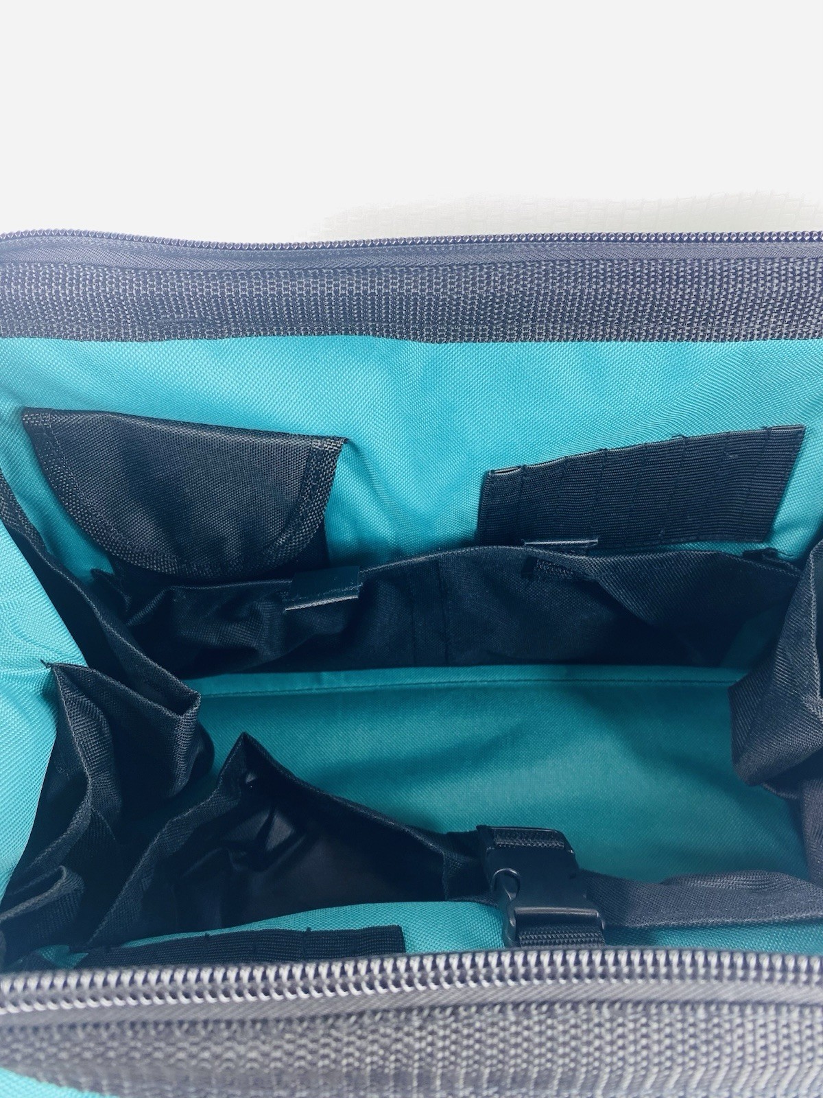 Makita Medium Size Contractor Tool Bag with Strap (13″ x 8″ x 10″) NEW